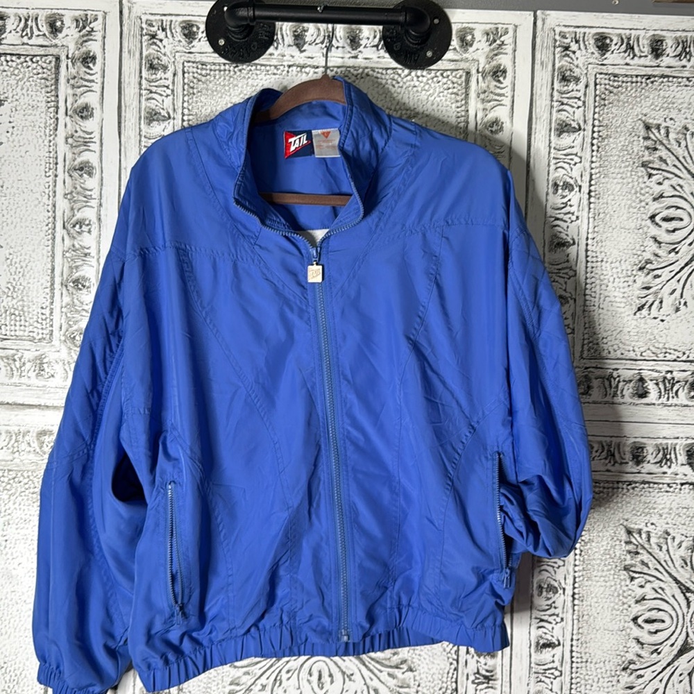 Vtg Tail Windbreaker